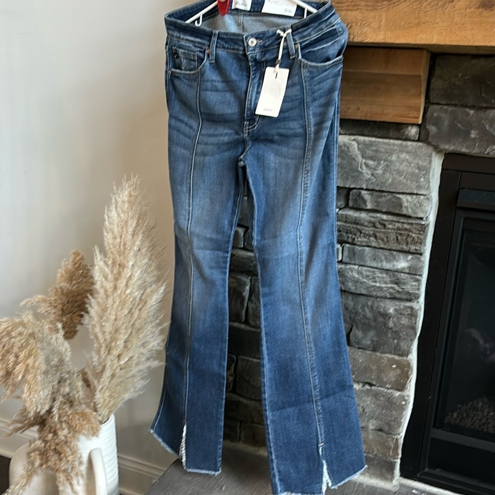 Women's never worn BRAND NEW KanCan denim jeans flare/wide leg
